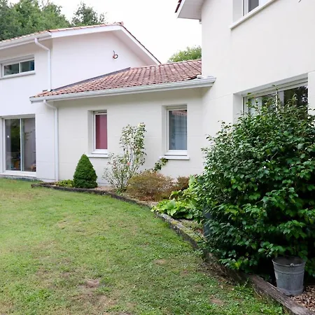 Holiday home With Pool, Close To The Le Porge