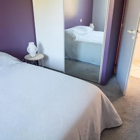 With Pool, Close To The بيت للعطل لو بورغ